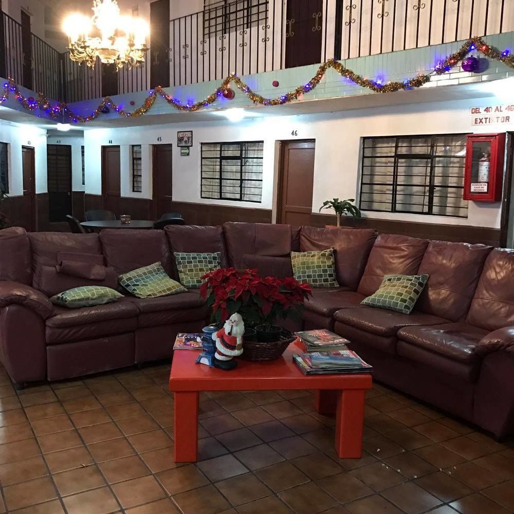 Oyo Hotel Brazil,Guadalajara,Estadio Jalisco Экстерьер фото